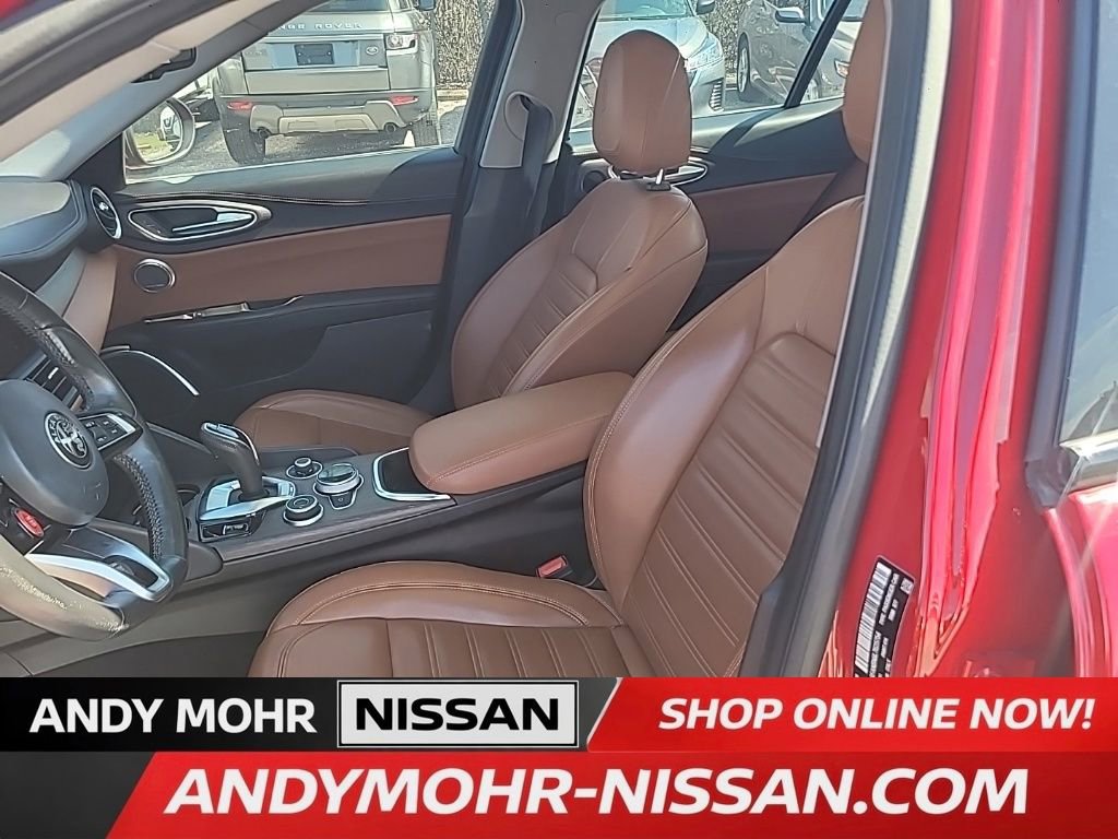 Used 2020 Alfa Romeo Giulia Ti image 13
