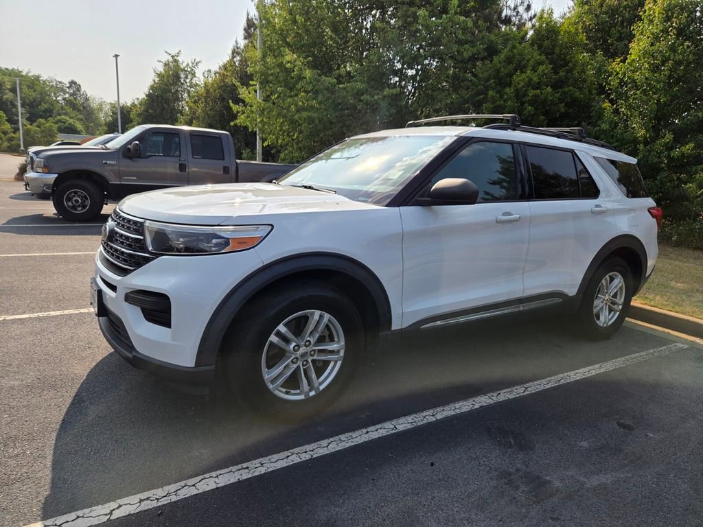 Used 2020 Ford Explorer XLT RWD image 3