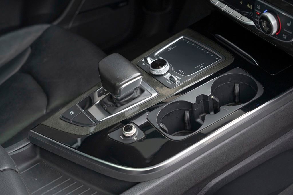 Used 2017 Audi Q7 3.0T Premium Plus w/ Premium Plus Package image 39