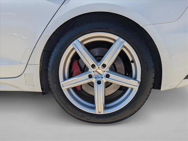 Used 2022 Genesis G70 3.3T w/ Sport Prestige Package image 21