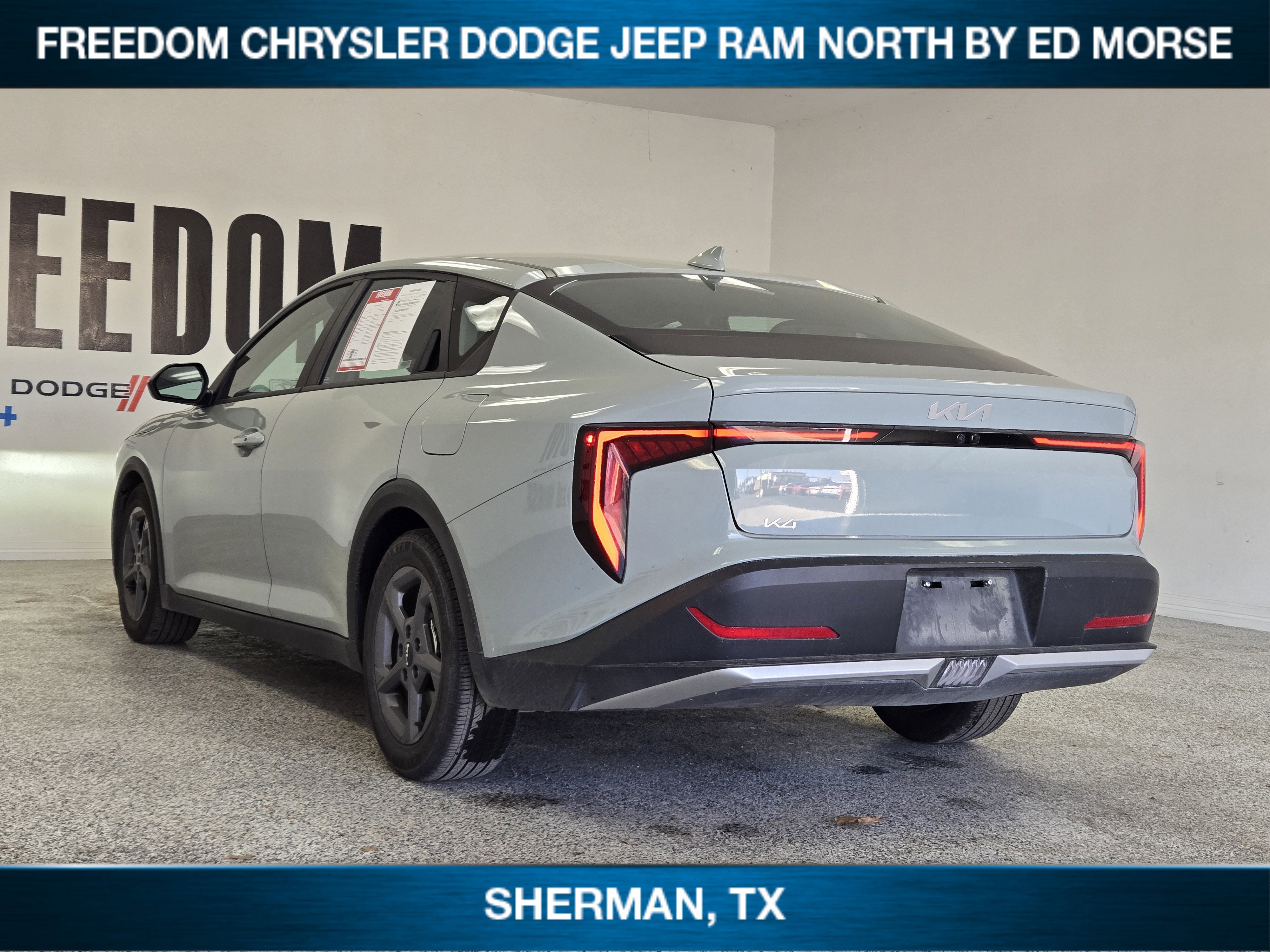 Used 2025 Kia K4 LXS image 4