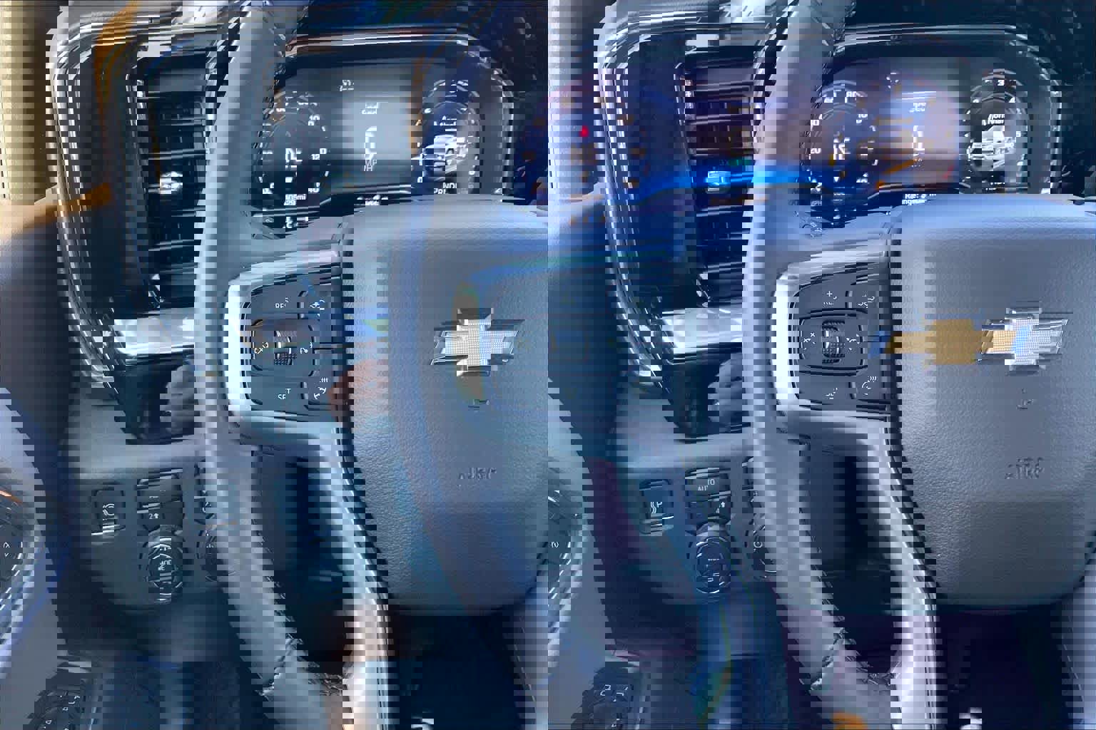 Used 2025 Chevrolet Silverado 1500 LT image 23