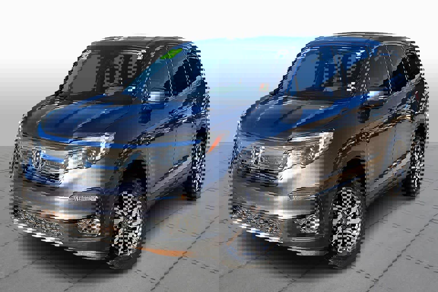 Used 2022 Honda Pilot EX-L image 2