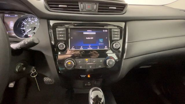 Used 2020 Nissan Rogue S AWD/4WD image 31