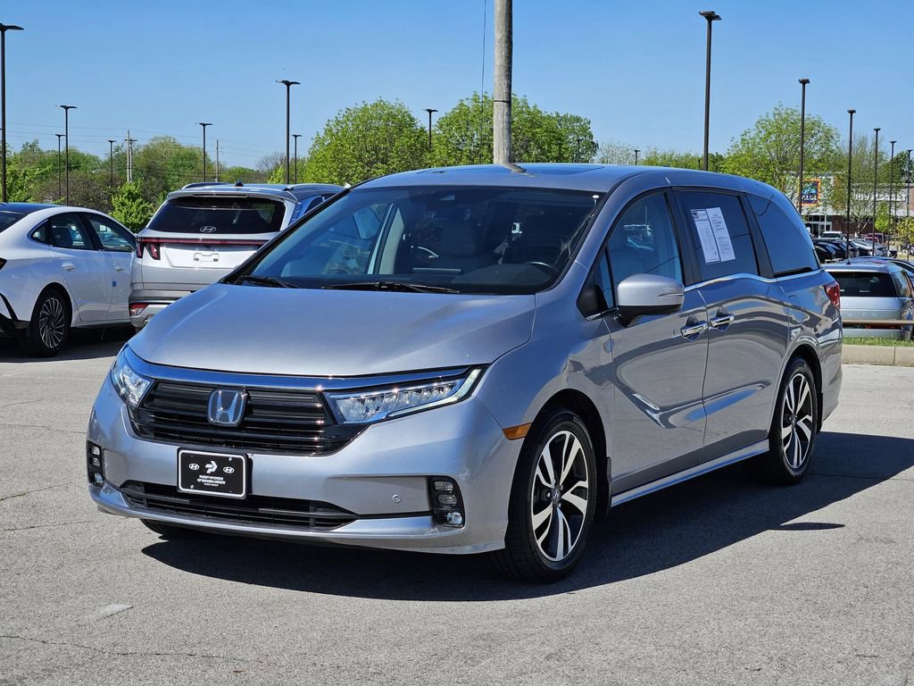 Used 2021 Honda Odyssey Touring image 2