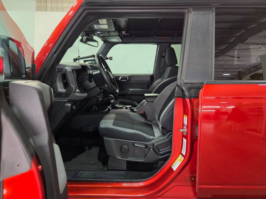 Used 2023 Ford Bronco Big Bend w/ Sasquatch Package AWD/4WD image 14