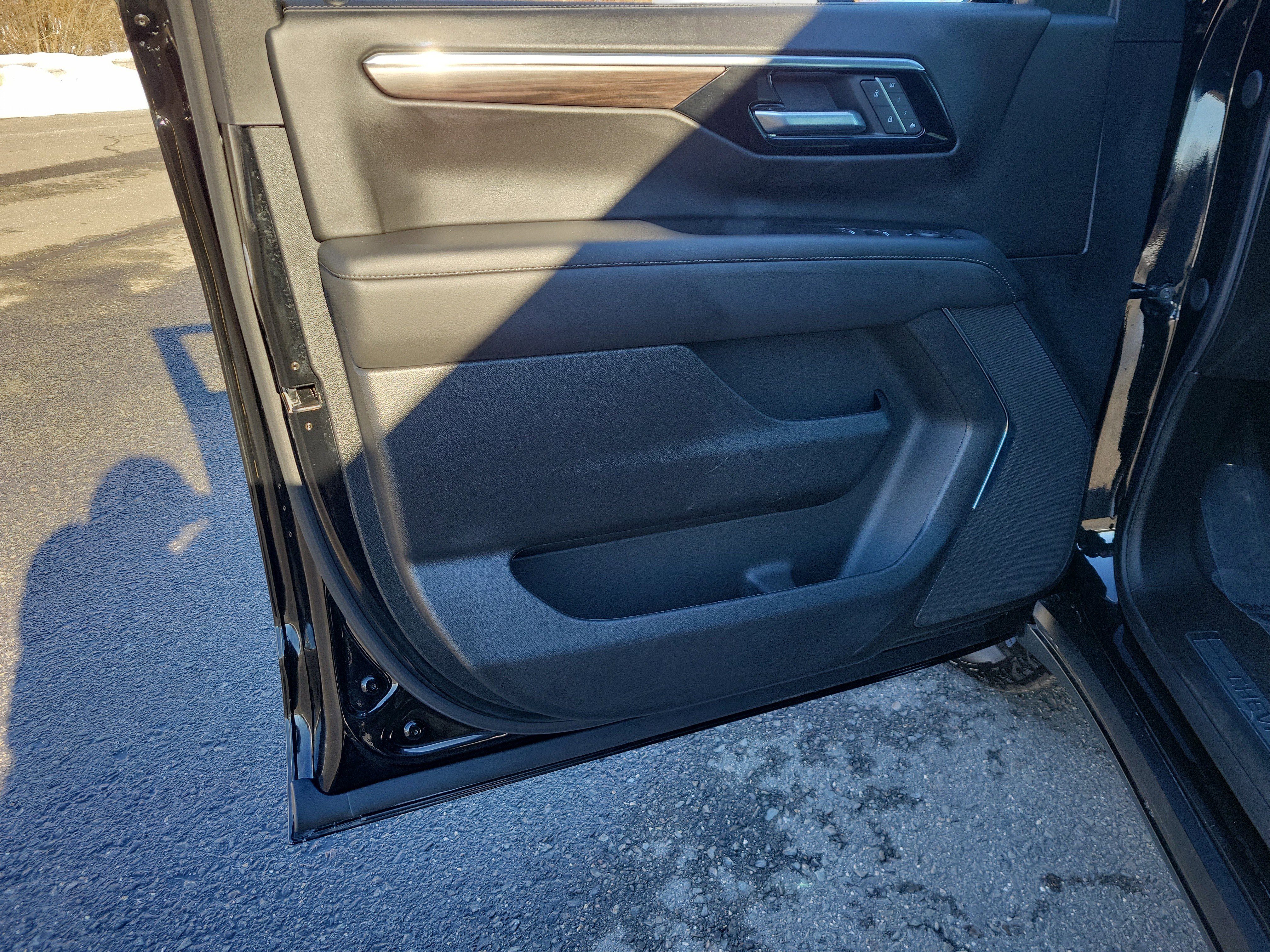 Certified 2025 Chevrolet Tahoe Z71 image 15