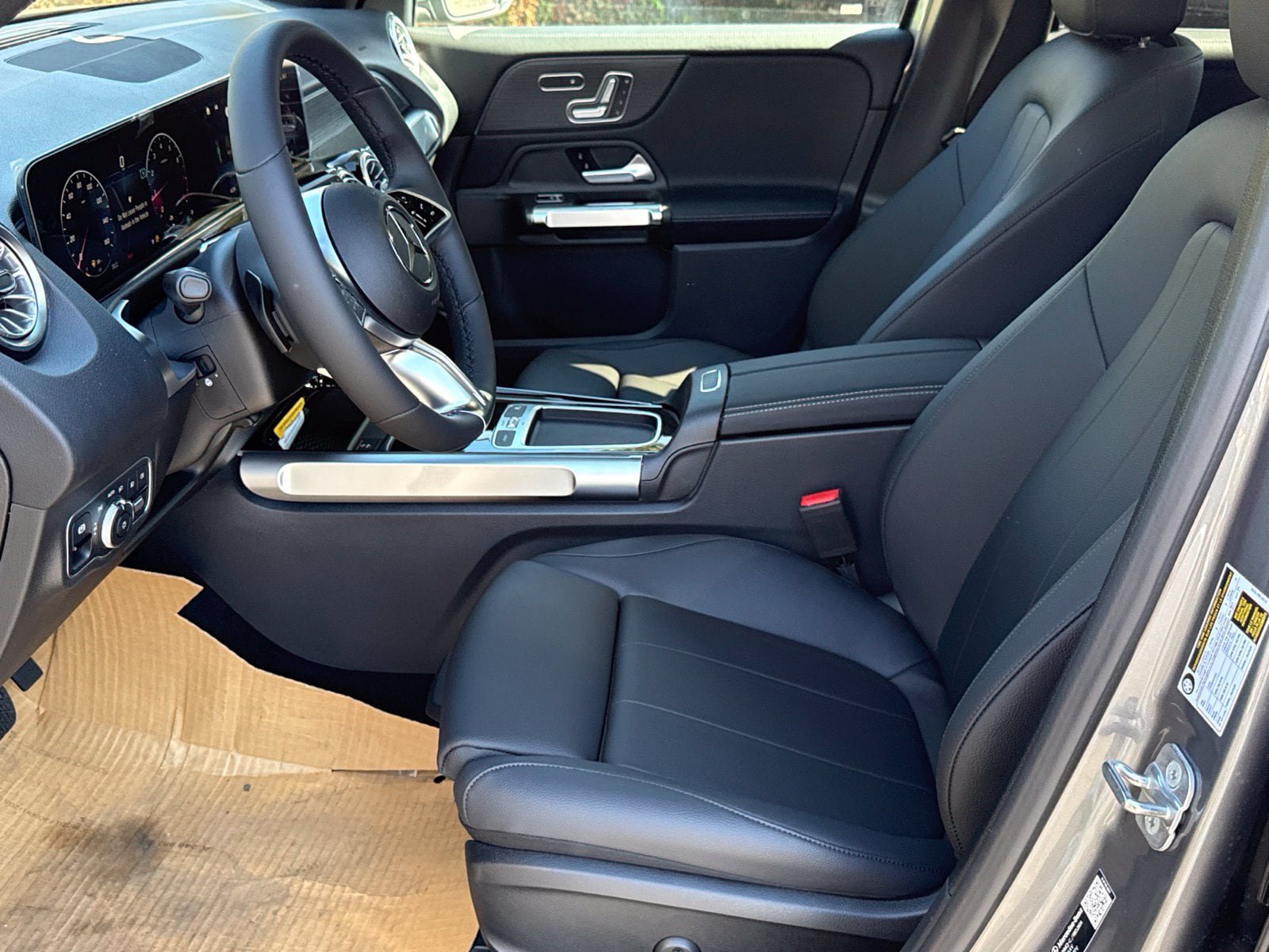 New 2026 Mercedes-Benz GLB 250 4MATIC image 19