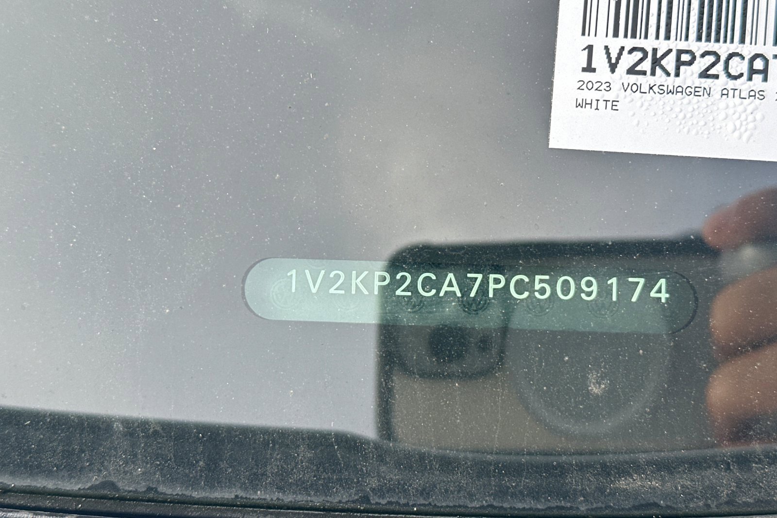 Used 2023 Volkswagen Atlas SE w/ Panoramic Sunroof Package image 4