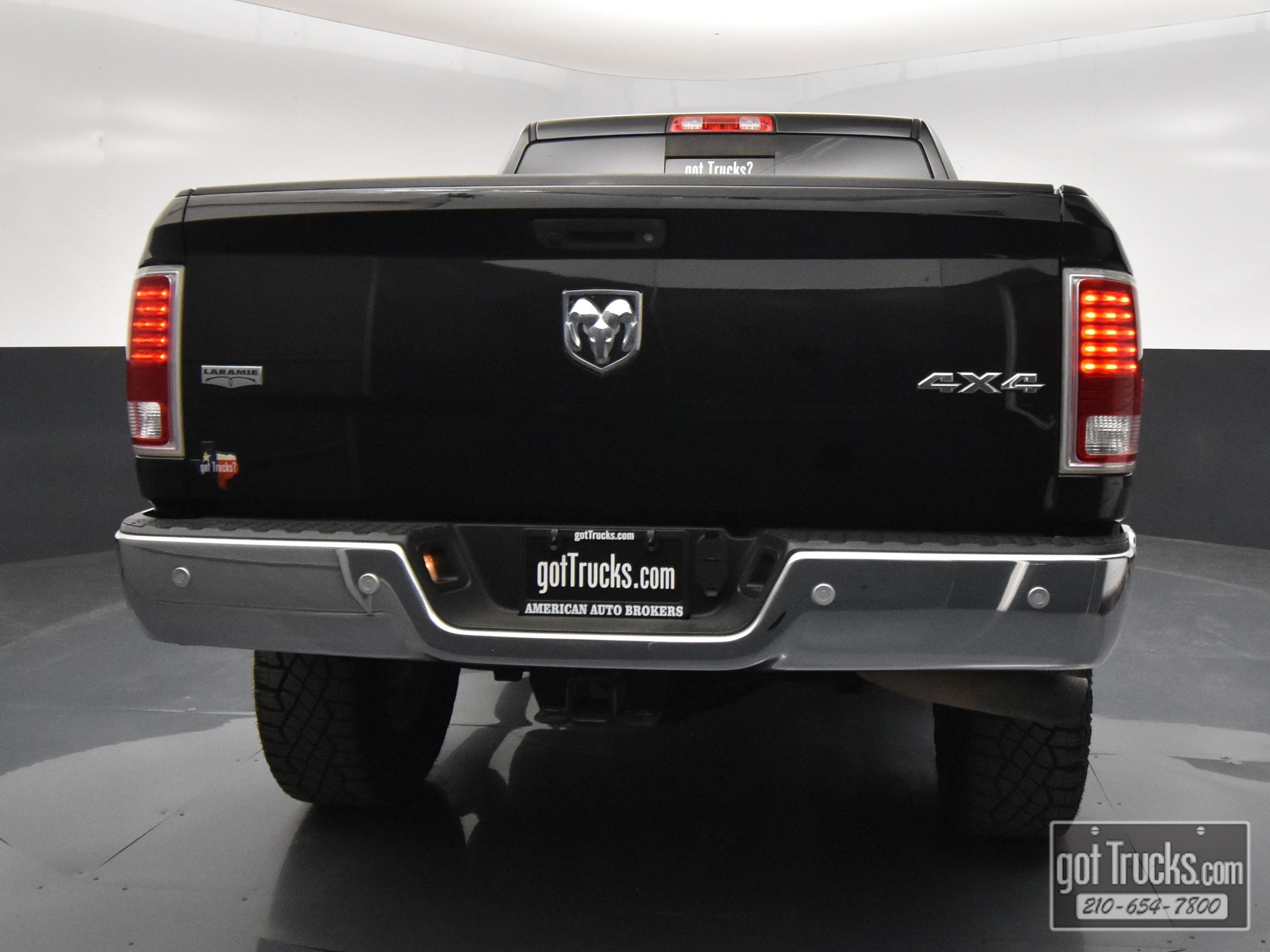 Used 2018 RAM 2500 Laramie w/ Off Road Package AWD/4WD image 6