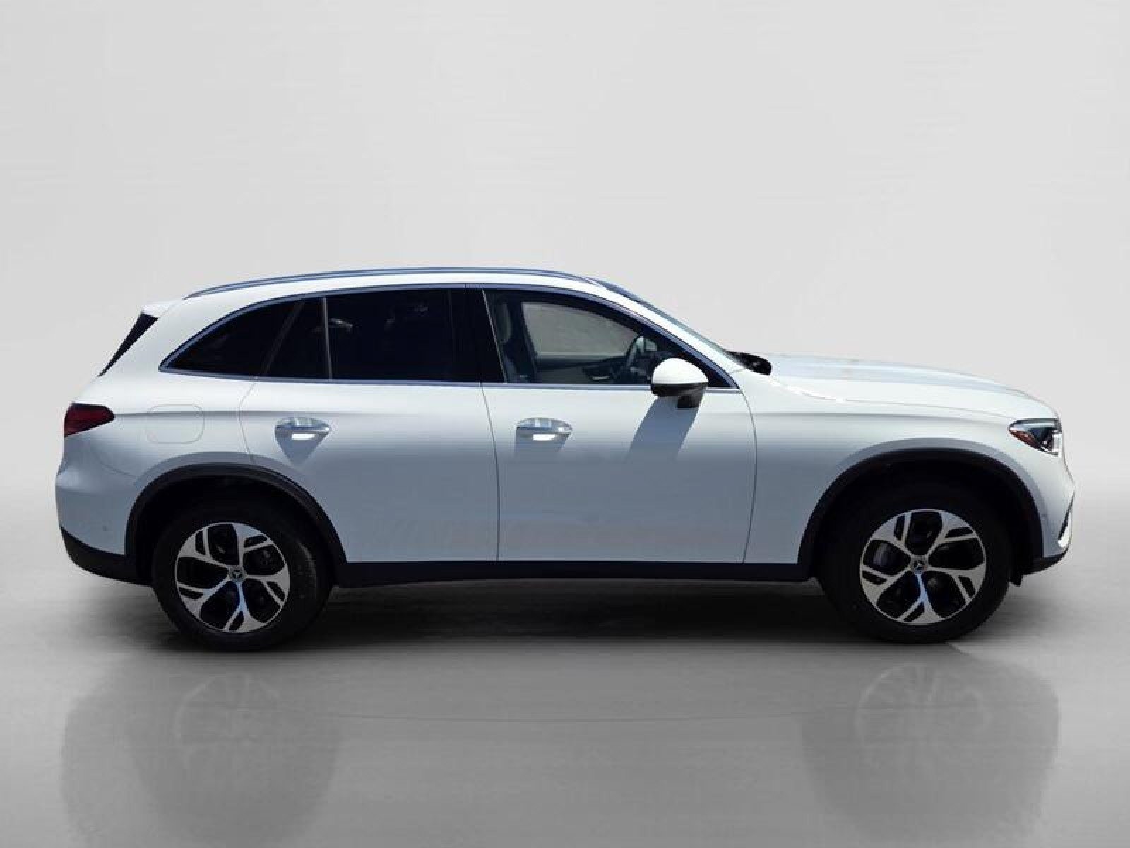 New 2026 Mercedes-Benz GLC 350e 4MATIC image 6