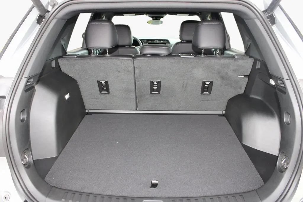 New 2026 GMC Terrain AT4 AWD/4WD image 29