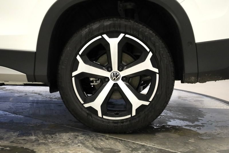 New 2026 Volkswagen Tiguan SE AWD/4WD image 36