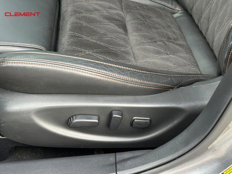 Used 2023 Nissan Maxima SR w/ Sport Mat Group image 24