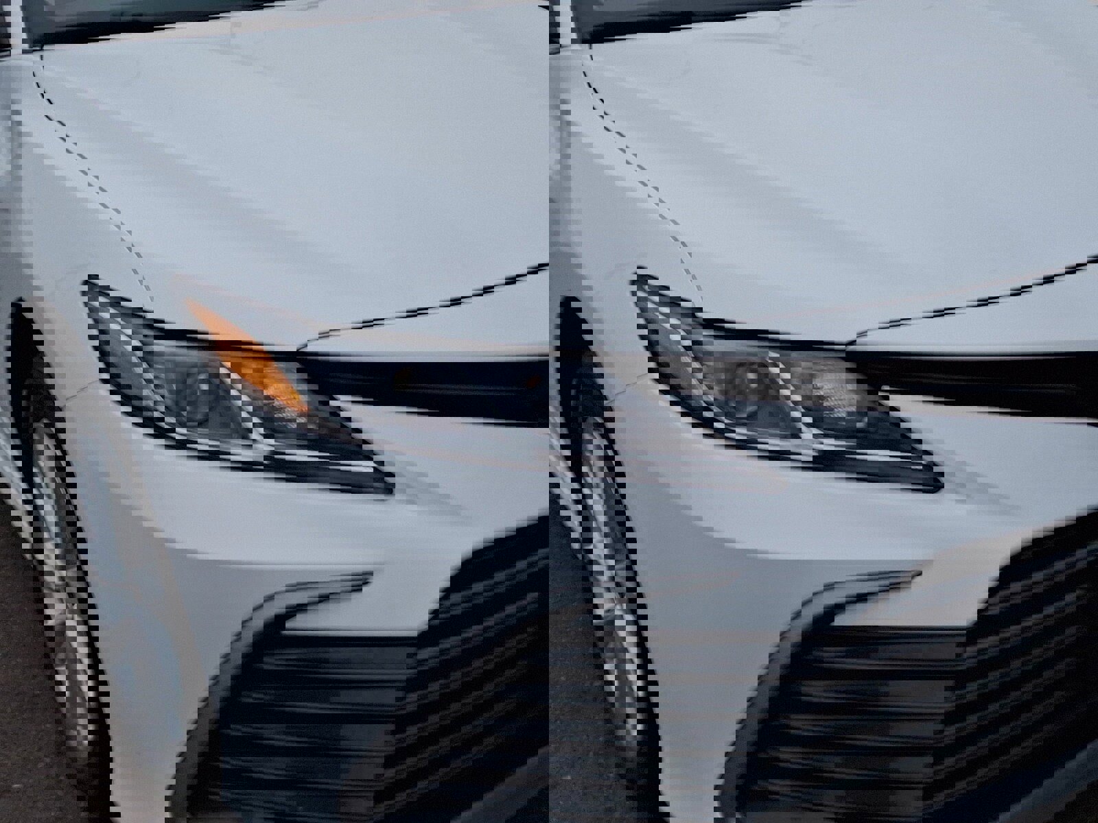 Used 2024 Toyota Camry LE w/ Convenience Package AWD/4WD image 9