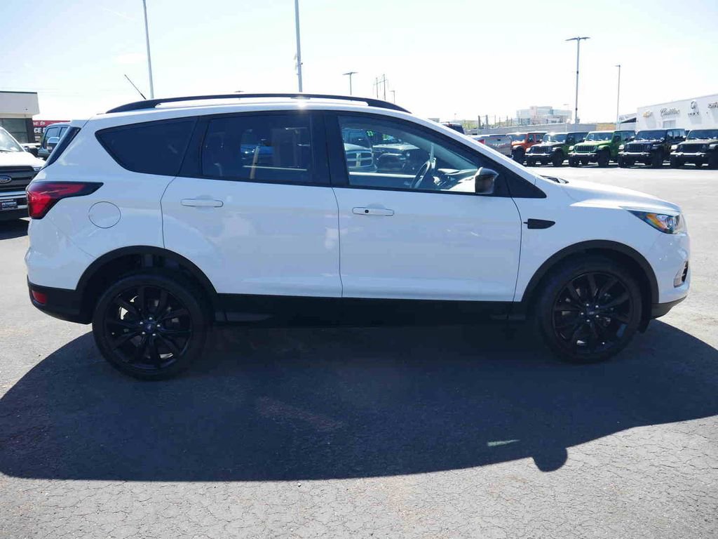 Used 2019 Ford Escape SE image 20