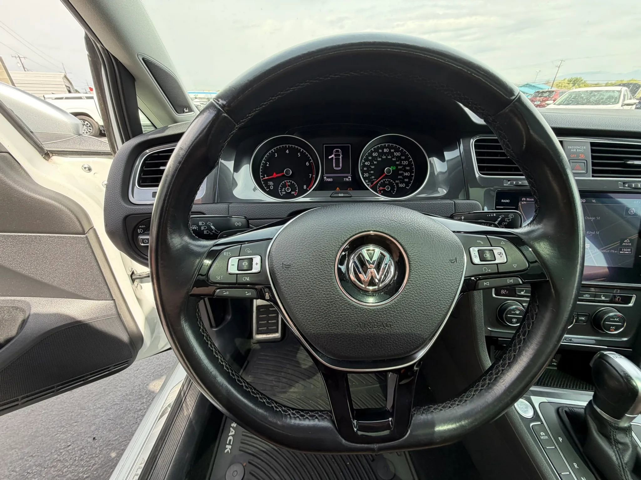 Used 2018 Volkswagen Golf Alltrack SEL image 22