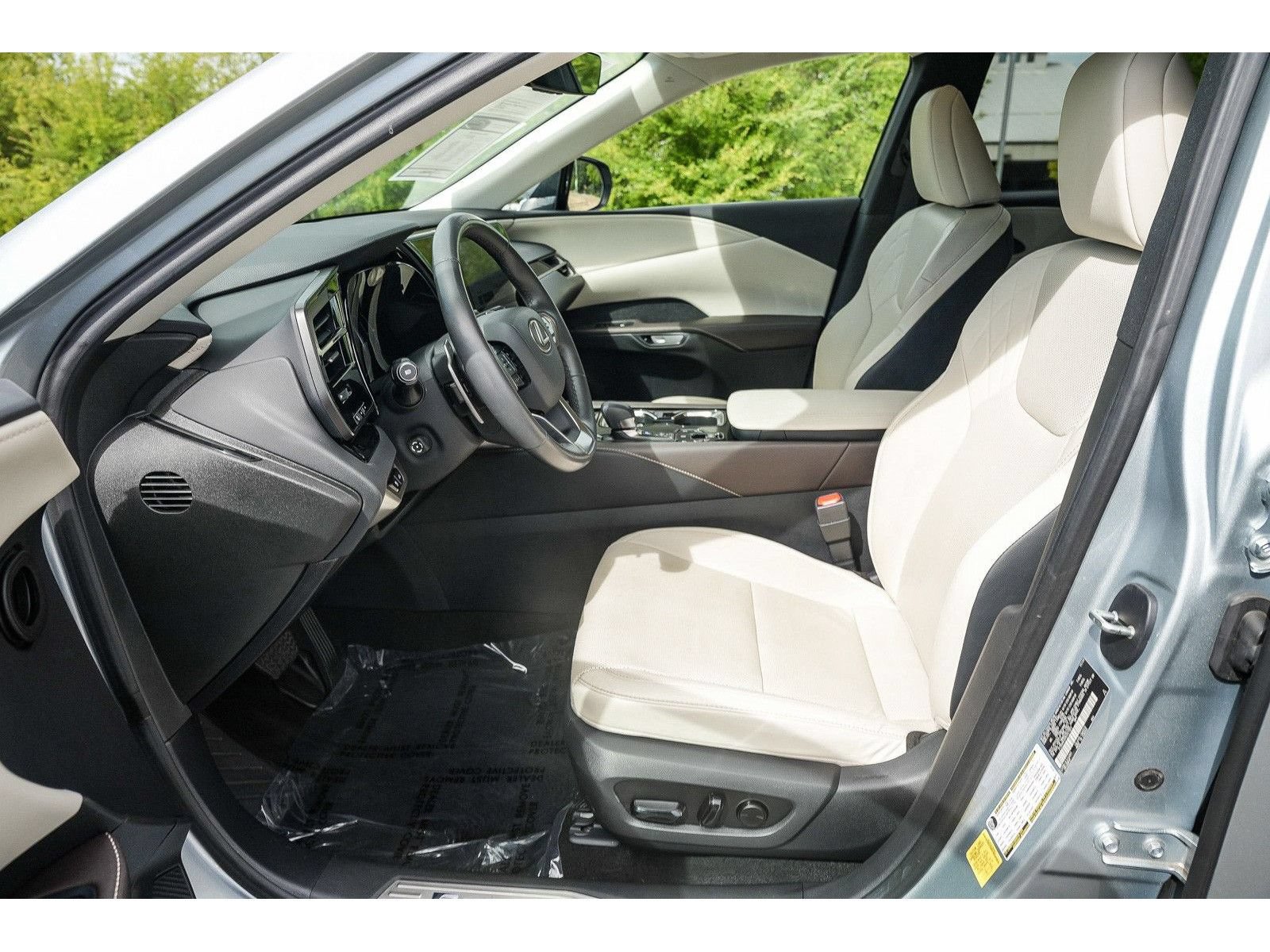 Used 2024 Lexus RX 350 AWD w/ Technology Package image 17