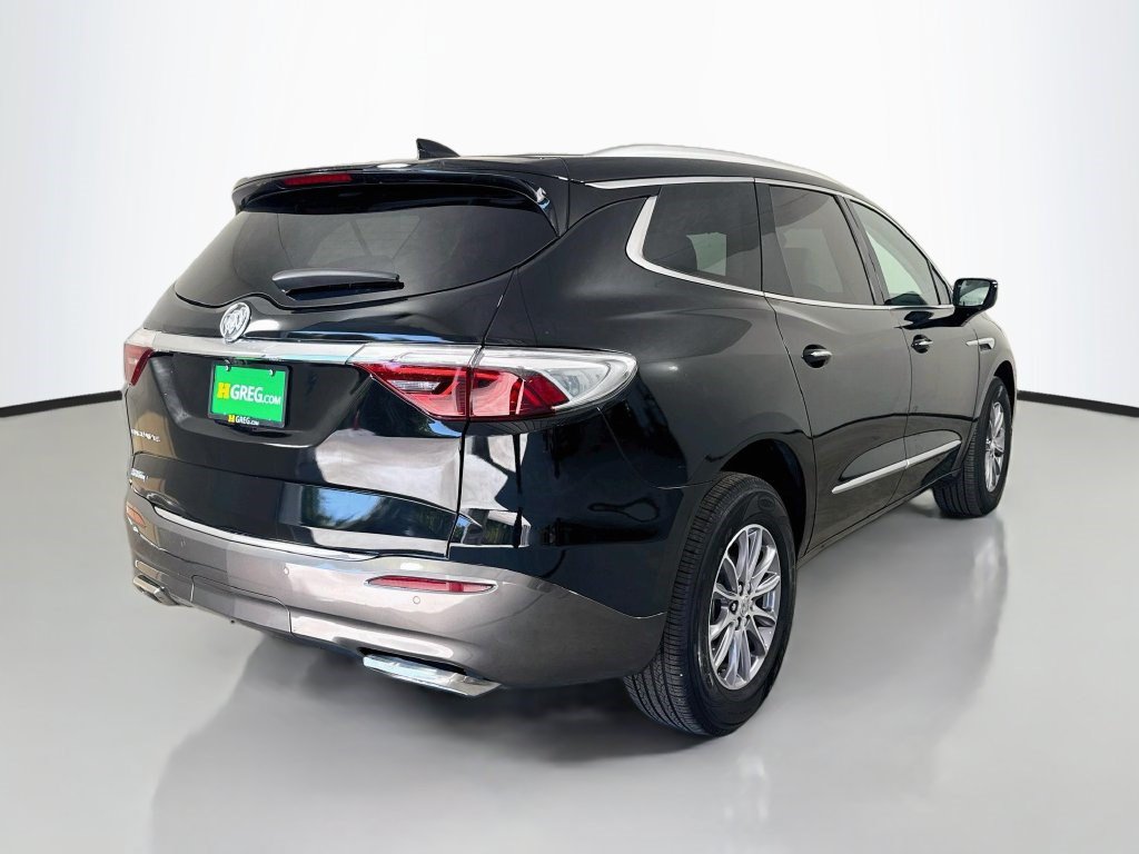 Used 2024 Buick Enclave Essence w/ Technology Package FWD image 10