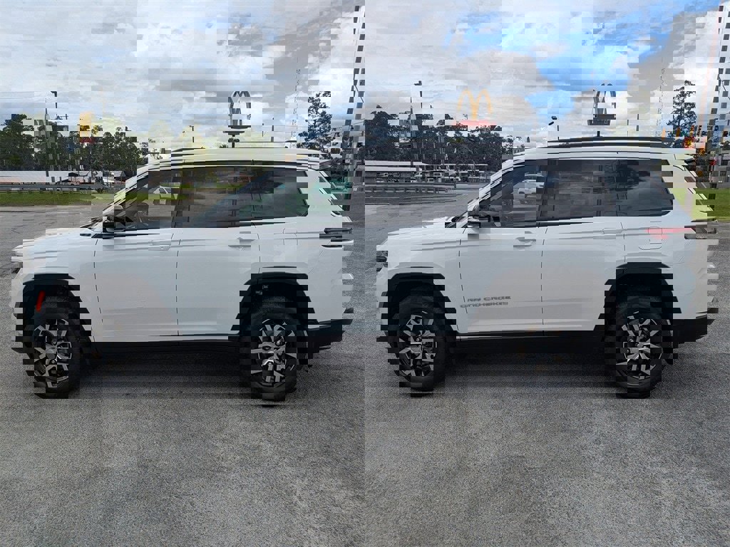 New 2025 Jeep Grand Cherokee L Limited w/ MOPAR Finishing Package image 7