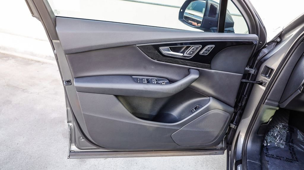 Used 2017 Audi Q7 3.0T Premium Plus image 25