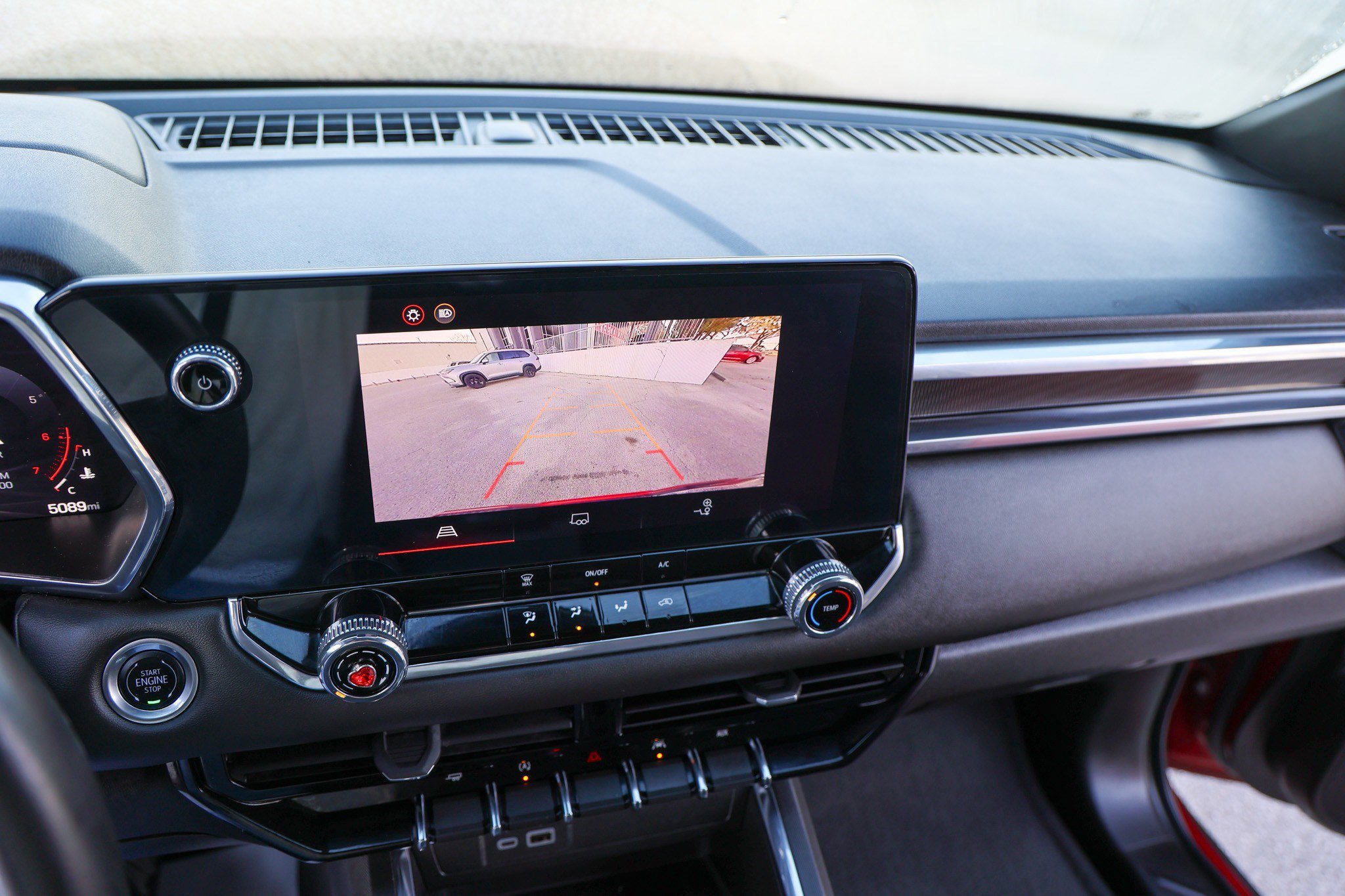 Used 2024 GMC Canyon Elevation w/ Trailering Package image 23