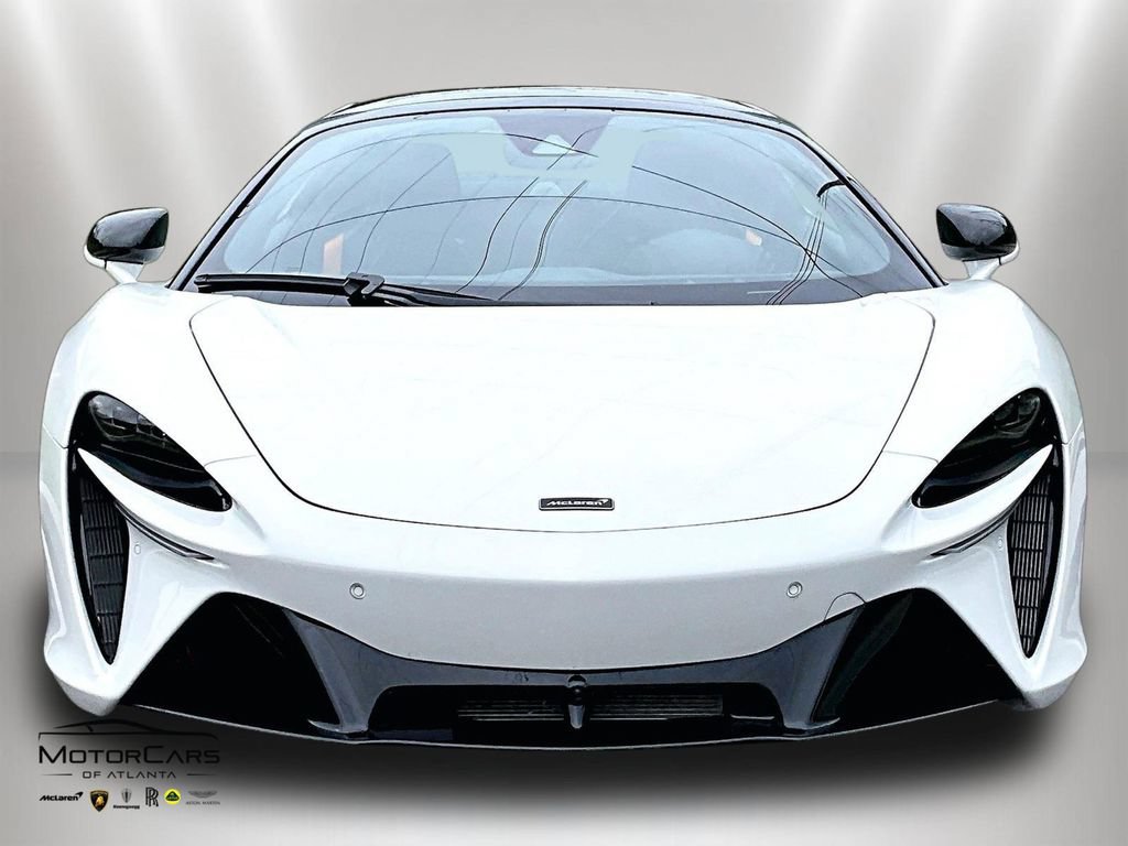 Used 2025 McLaren Artura Spider RWD image 3