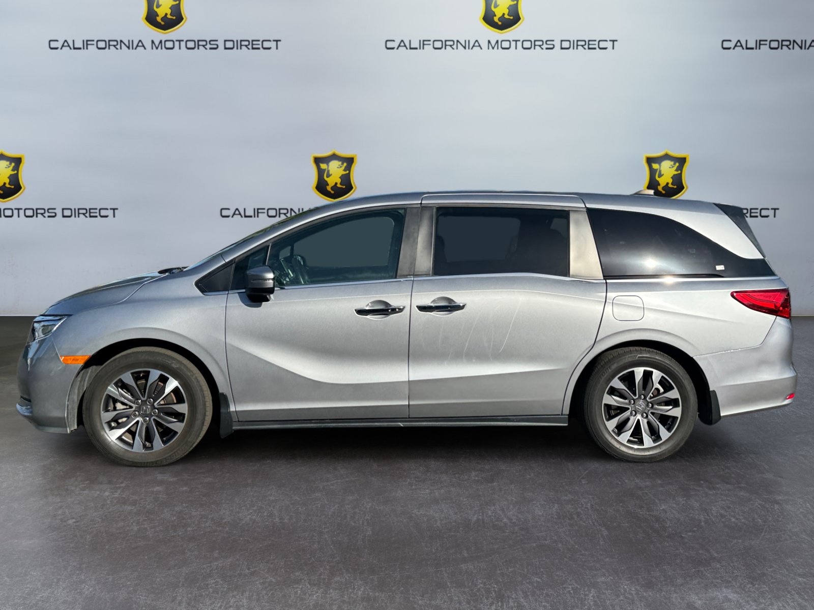 Used 2023 Honda Odyssey EX-L image 2