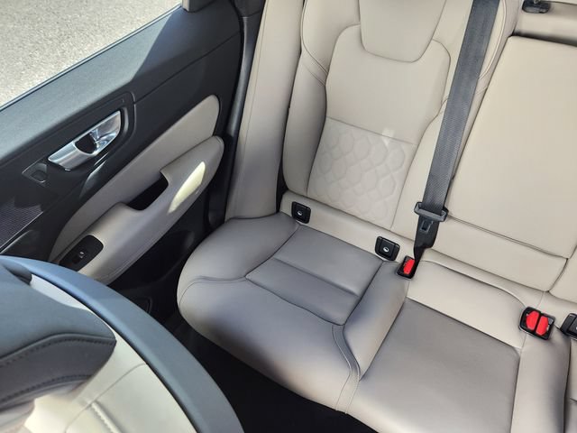 New 2026 Volvo XC60 T8 Plus w/ Climate Package AWD/4WD image 13