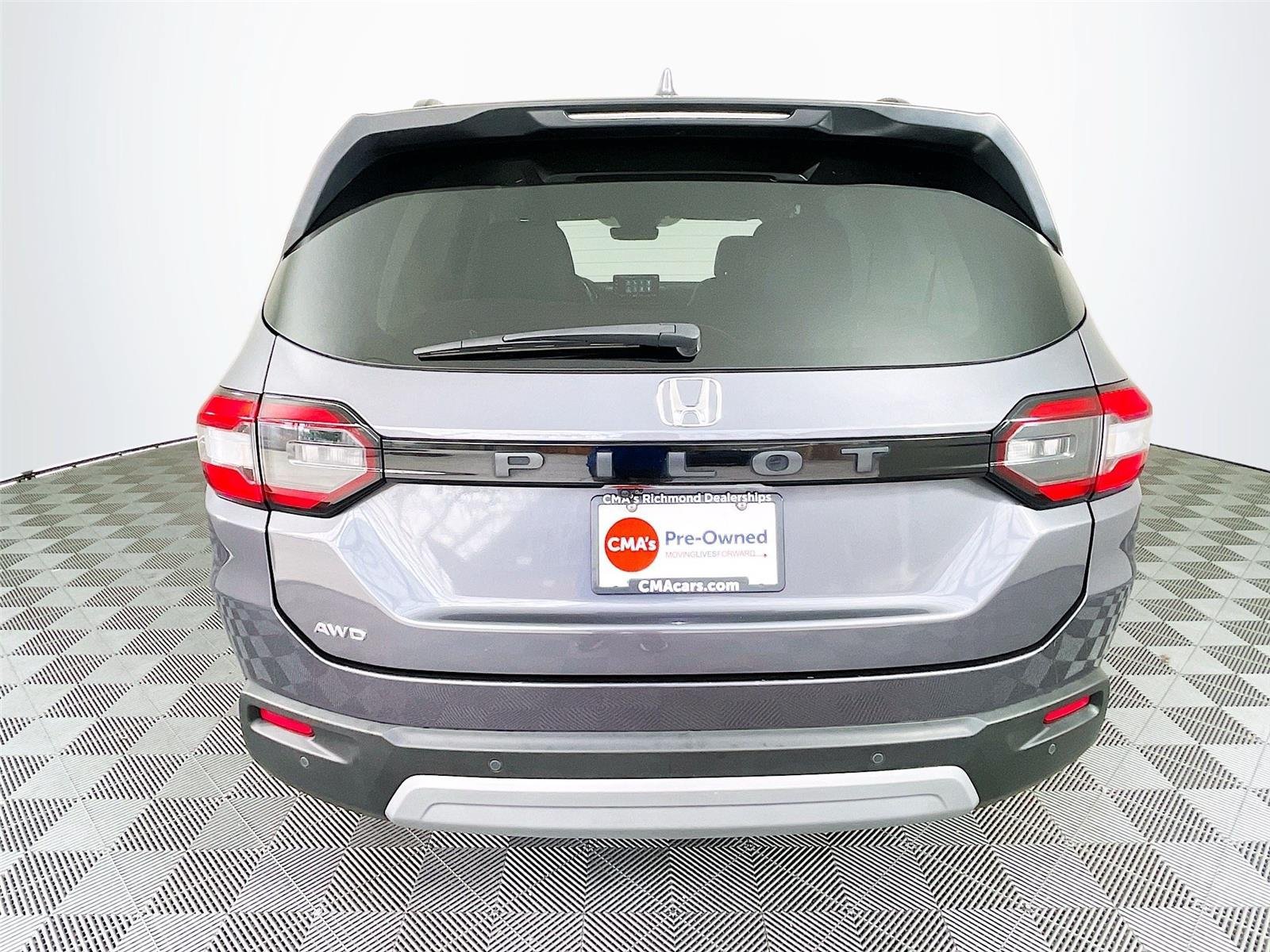 Used 2024 Honda Pilot EX-L image 9
