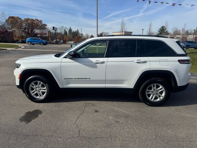 Certified 2023 Jeep Grand Cherokee Laredo image 4