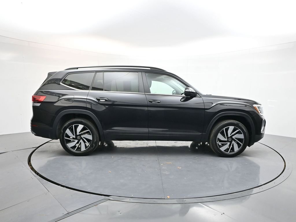 Used 2025 Volkswagen Atlas SE image 8