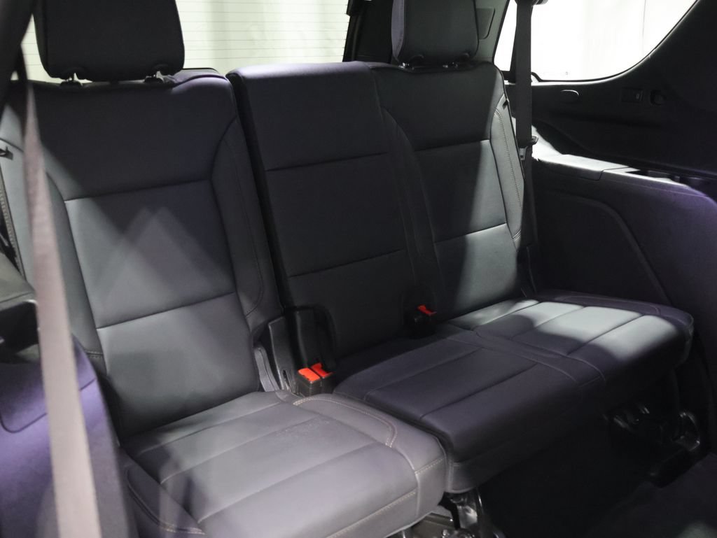 Used 2025 Chevrolet Tahoe High Country AWD/4WD image 24