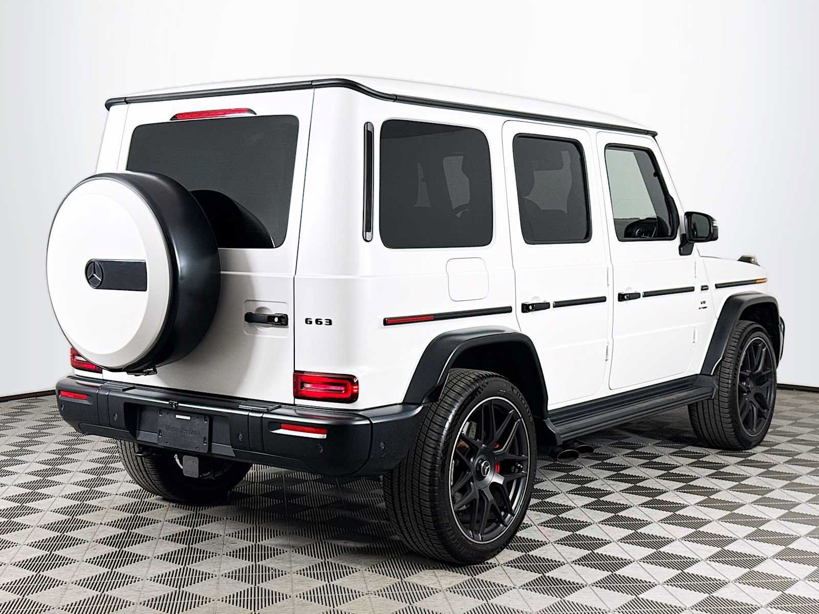 Used 2025 Mercedes-Benz G 63 AMG 4MATIC image 5
