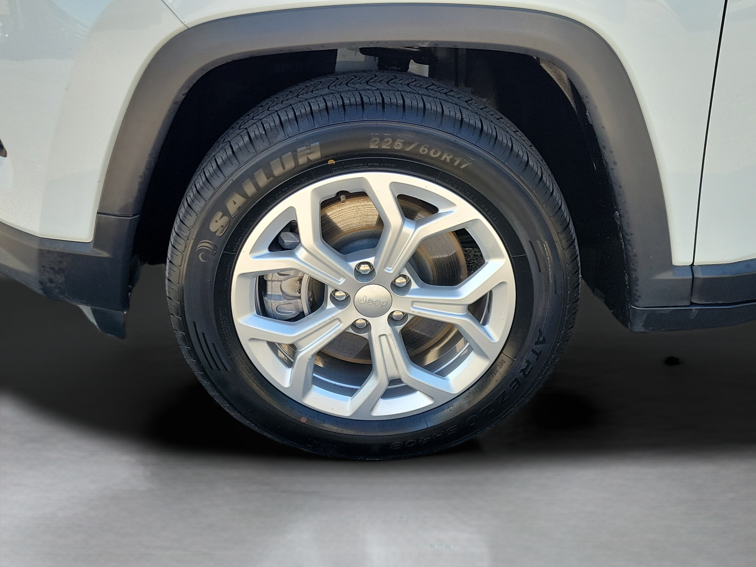 Used 2024 Jeep Compass Latitude AWD/4WD image 6