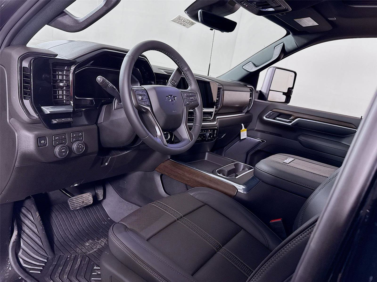 New 2026 Chevrolet Silverado 3500 High Country w/ High Country Premium Package image 4