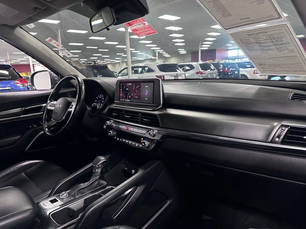 Used 2022 Kia Telluride LX image 31