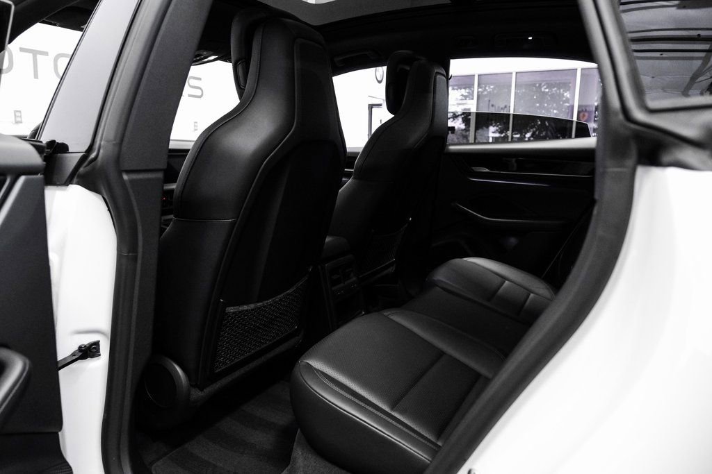 Used 2024 Porsche Macan 4 Electric image 39