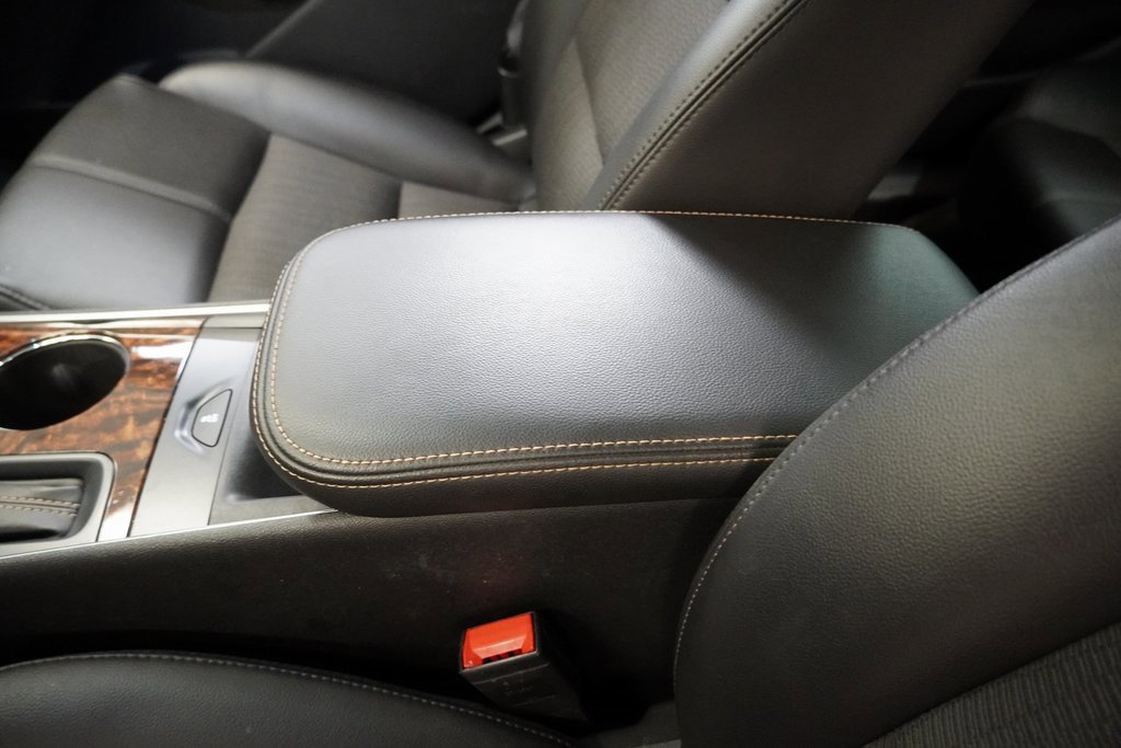 Used 2015 Chevrolet Impala LT w/ Convenience Package image 22