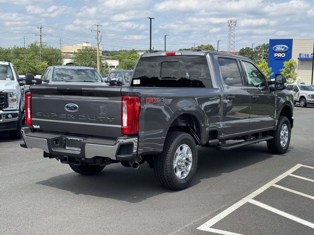 New 2026 Ford F250 XLT w/ FX4 Off-Road Package AWD/4WD image 3