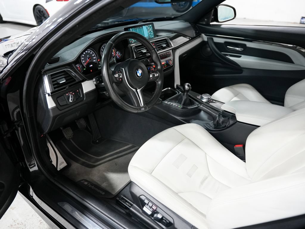 Used 2018 BMW M4 Coupe RWD image 9