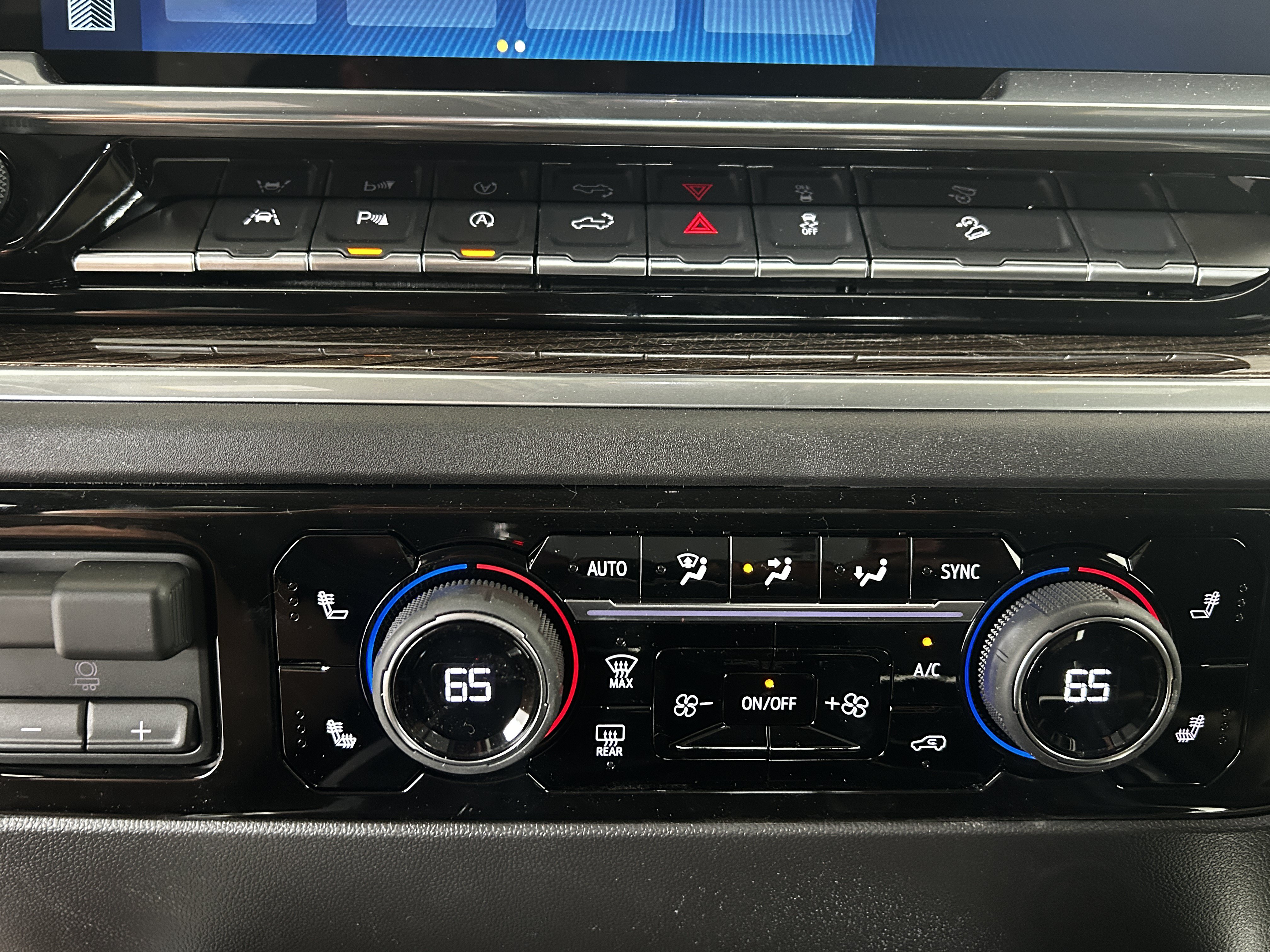 New 2026 Chevrolet Silverado 1500 LT Trail Boss AWD/4WD image 15
