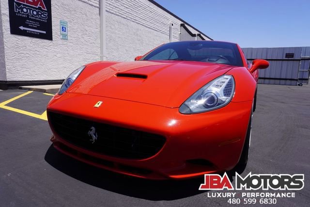 Used 2014 Ferrari California RWD image 57