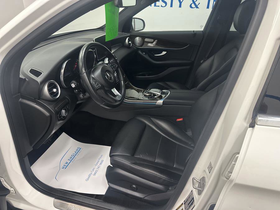 Used 2017 Mercedes-Benz GLC 300 4MATIC image 7