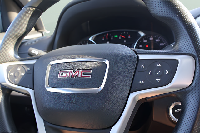 Used 2023 GMC Terrain SLE w/ Driver Convenience Package AWD/4WD image 19
