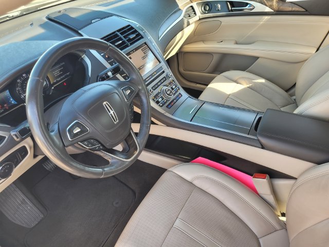 Used 2019 Lincoln MKZ Reserve FWD image 17