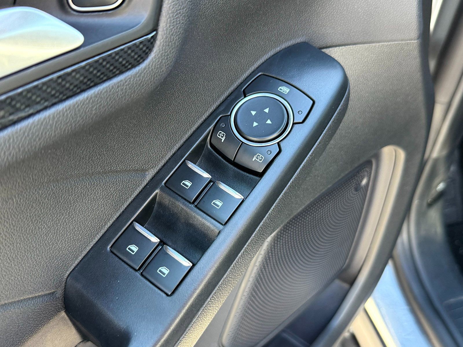 Used 2024 Ford Escape ST-Line image 16