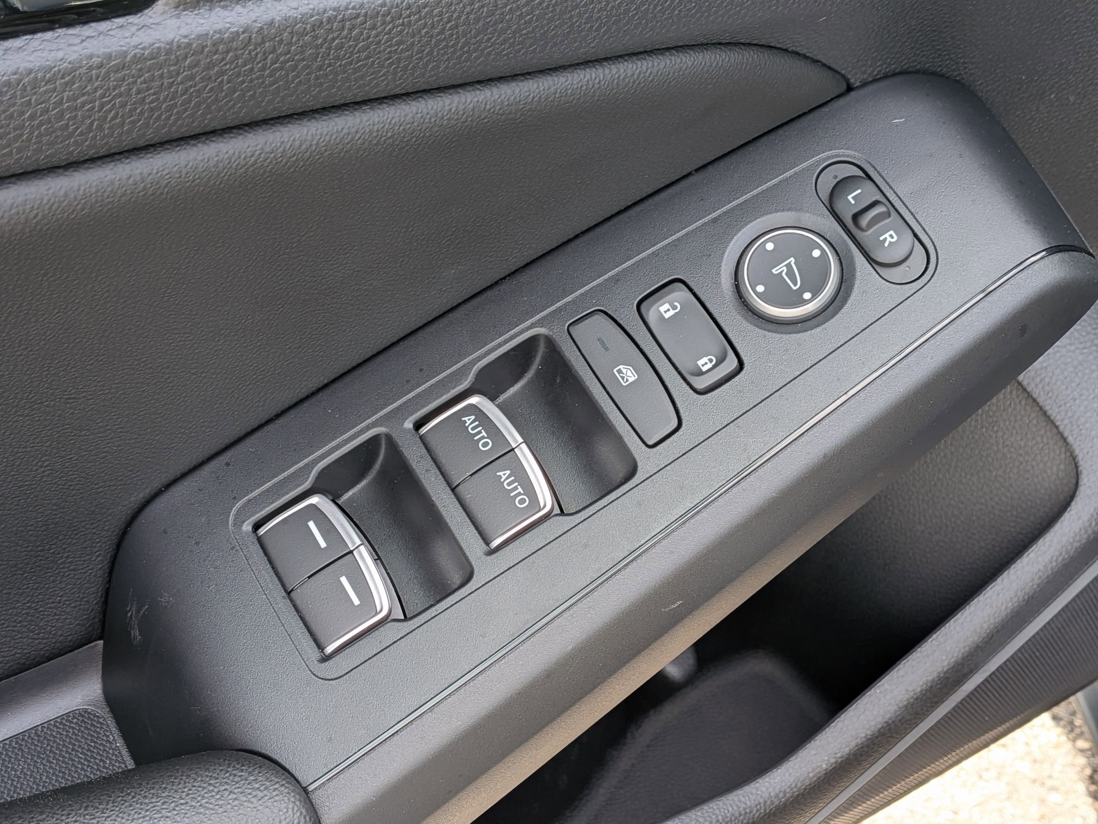 Used 2022 Honda Civic EX-L image 13