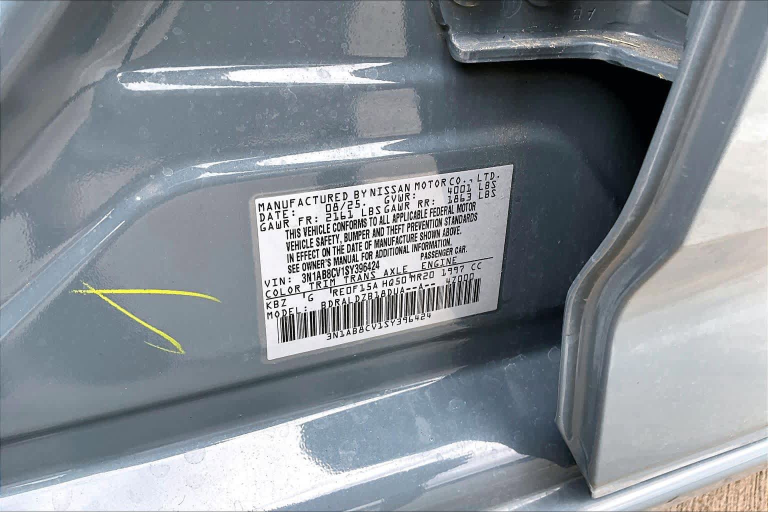 Used 2025 Nissan Sentra SV FWD image 33