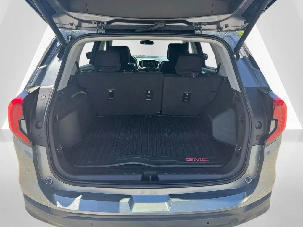 Used 2019 GMC Terrain SLE w/ Driver Convenience Package FWD image 27